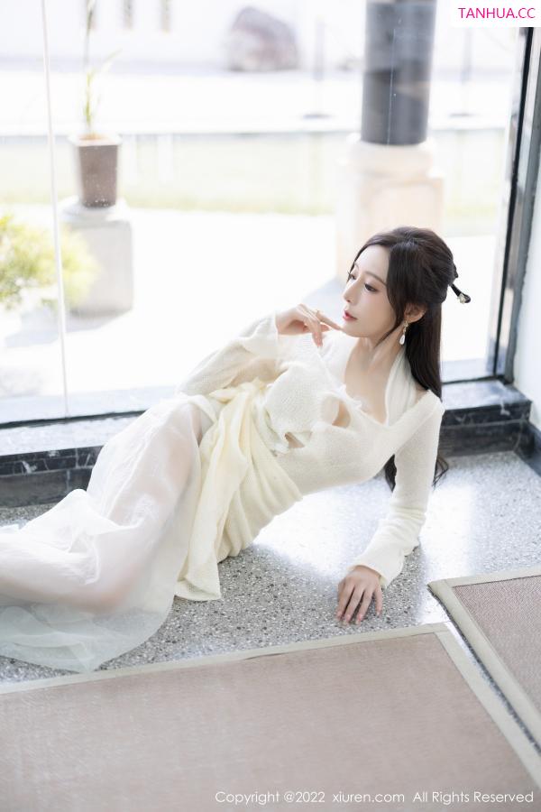 王馨瑶  [XiuRen]高清写真图 2022.11.11 No.5846 王馨瑶yanni 翘臀美腿第10张图片